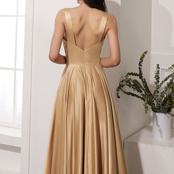 Gold Polka Dot Dress NWOT - Picture 3 of 9